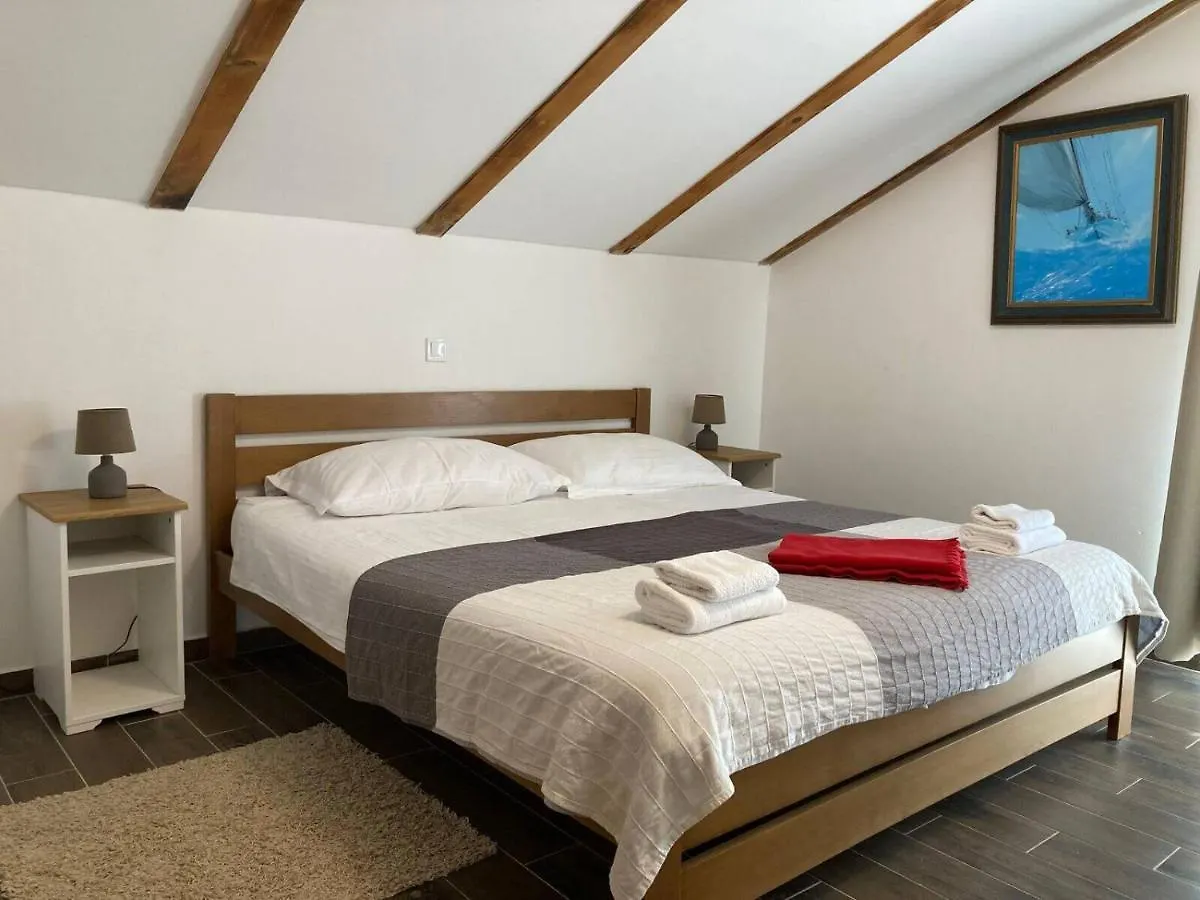Magnificent Eco Villa Valencano Bale