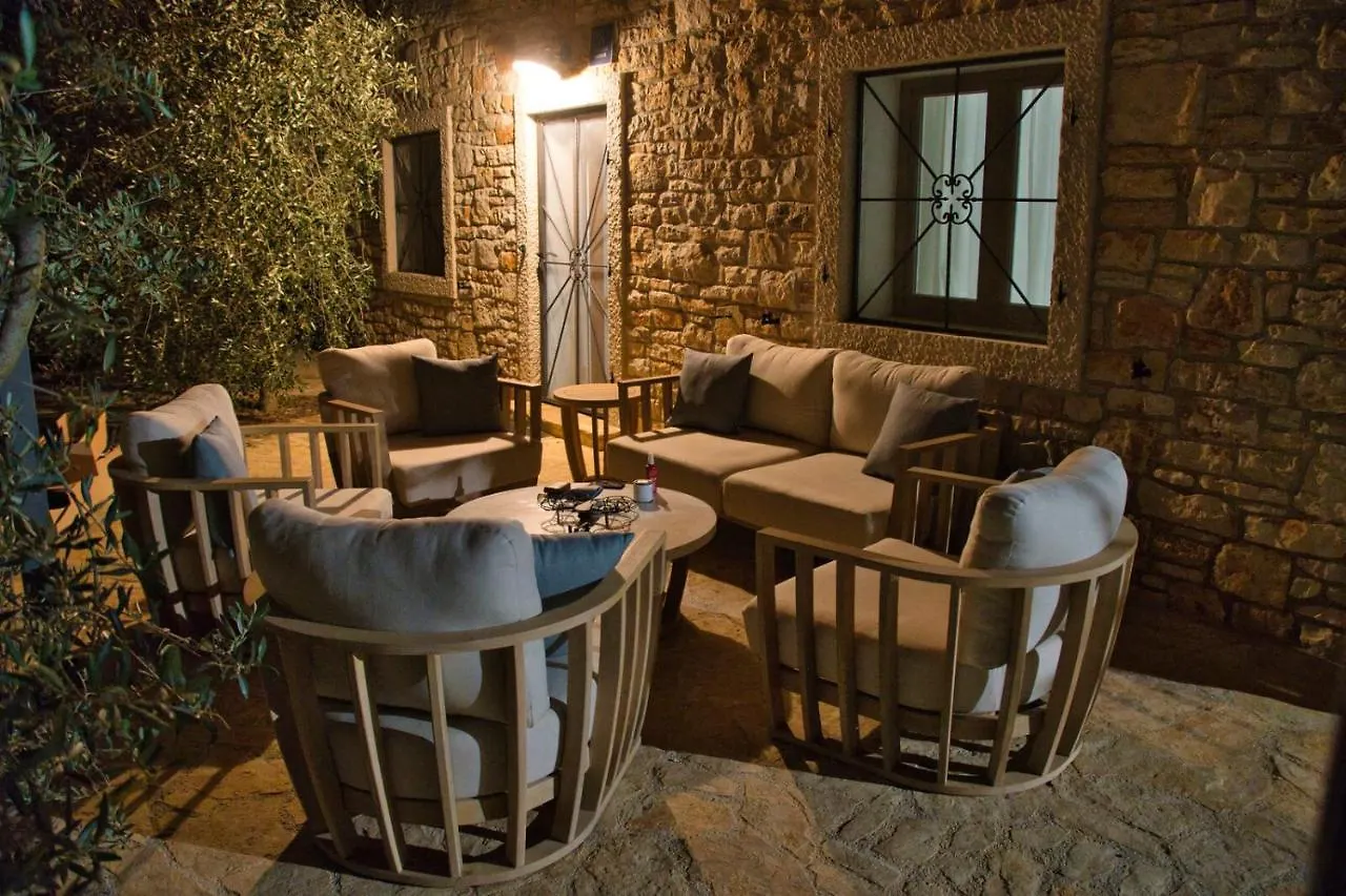 Magnificent Eco Villa Valencano Bale